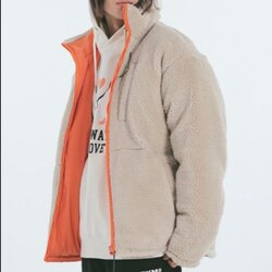 Teddy куртик 2р талаар нь өмсдөг