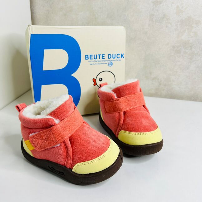 Хүүхдийн дотортой гутал