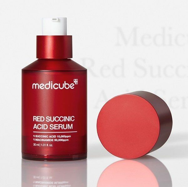 Medicube red succnic acid serum