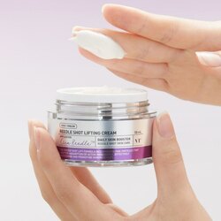 Reedle shot lifting cream