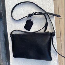 608056# clutch crossbody