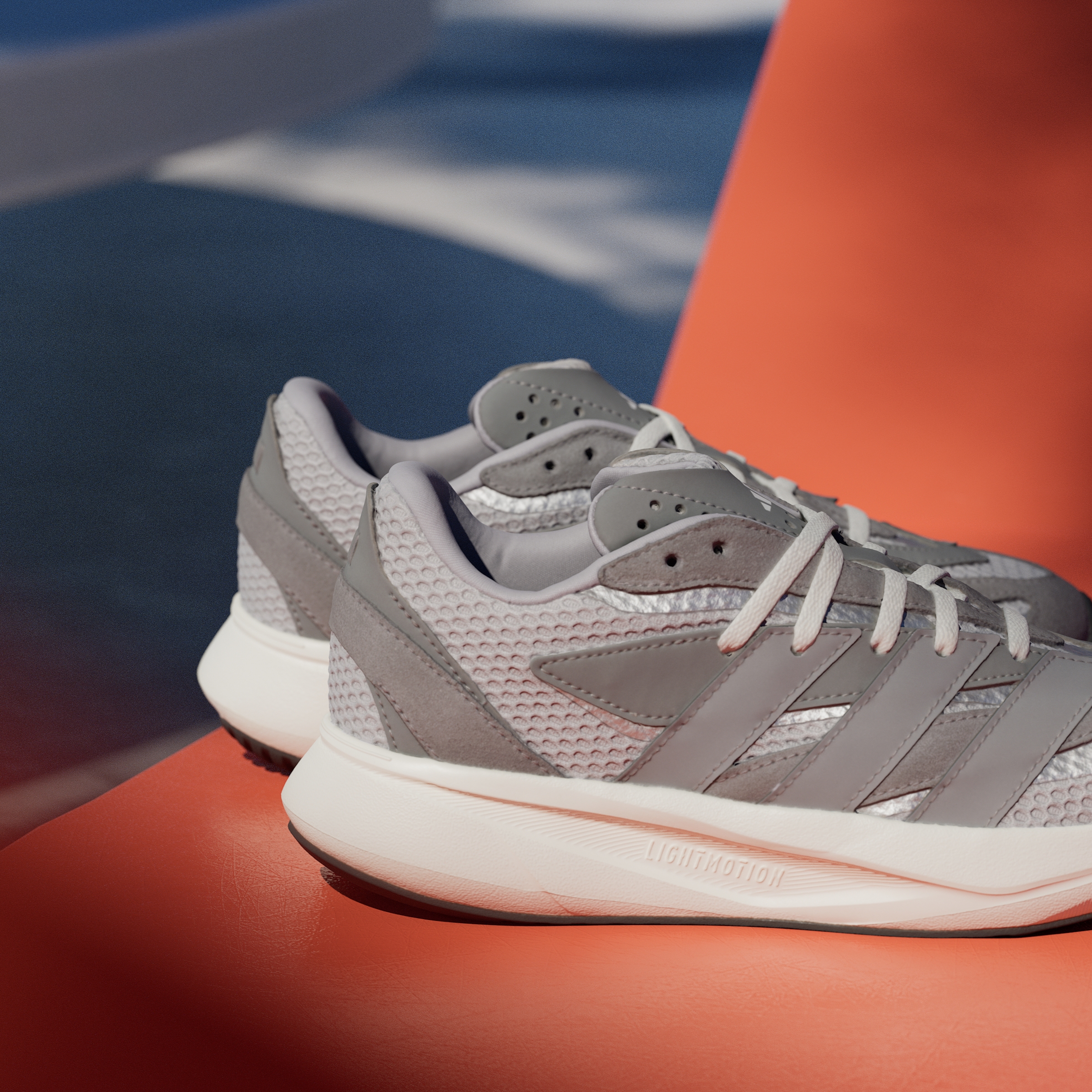 LIGHTBLAZE J GRETWO/GRETHR/SILVMT