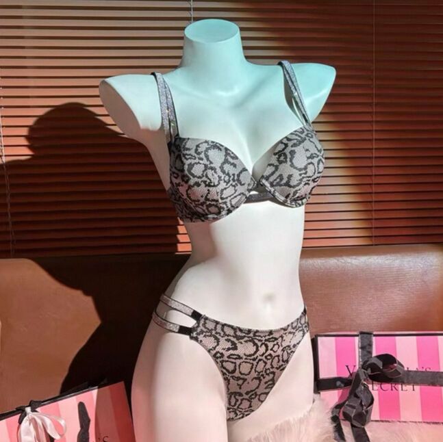 Дотуур хувцас