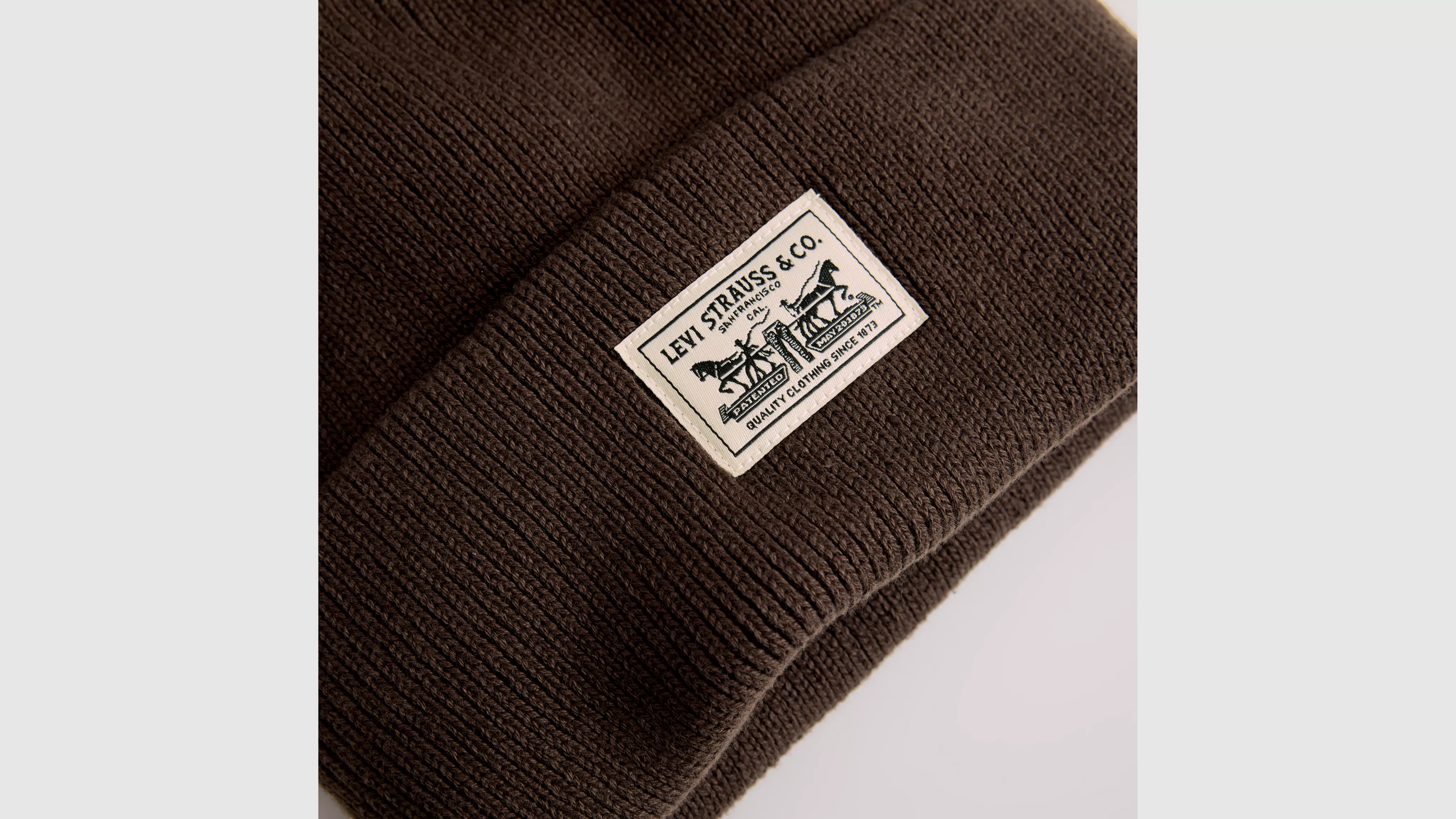 BACKPATCH BEANIE BRACKEN