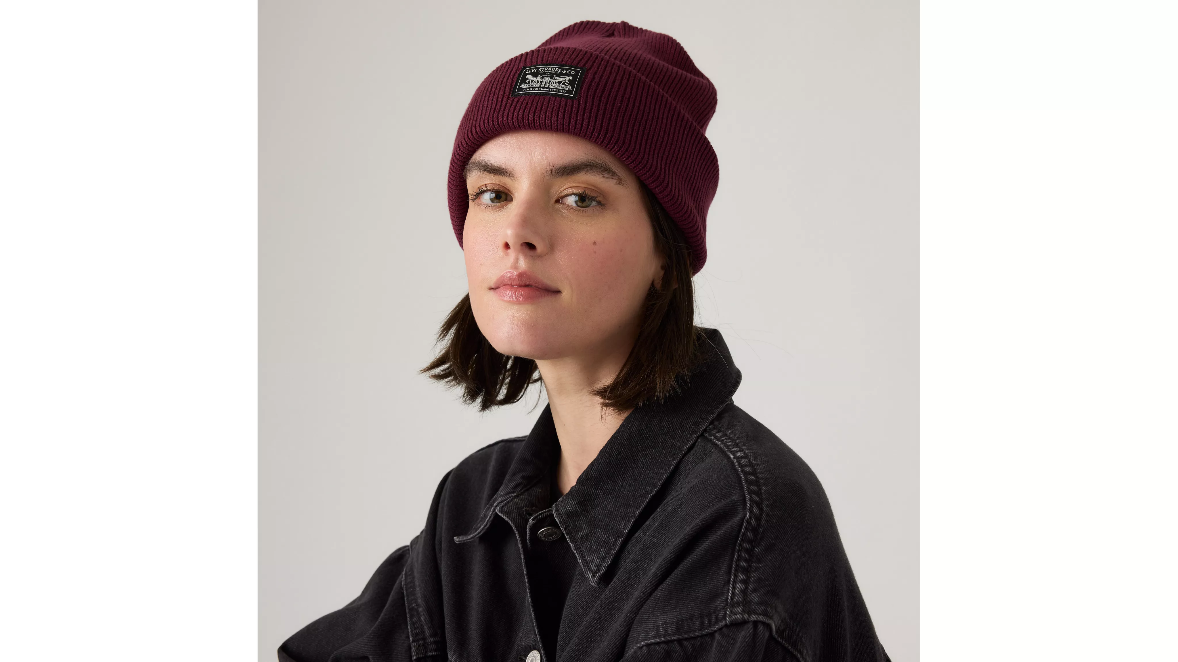 WOMENS BACKPATCH BEANIE CHOCOLATE TRUF