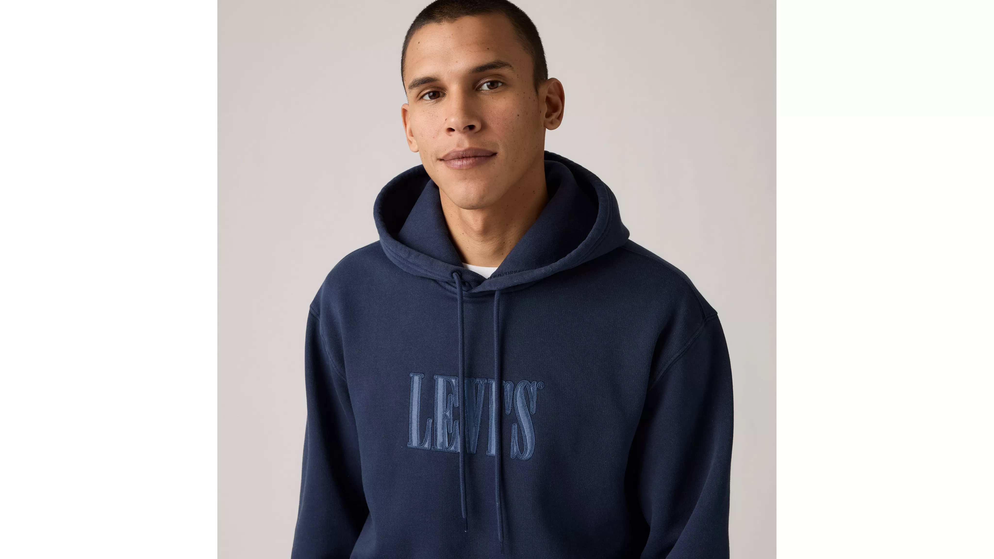 RELAXED GRAPHIC PO SSNL SERIF 4 NAVY BL