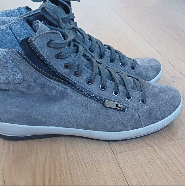 Швецараас ирсэн кэт 