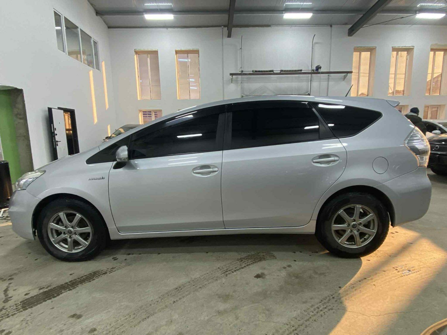 Toyota prius 41 зарна