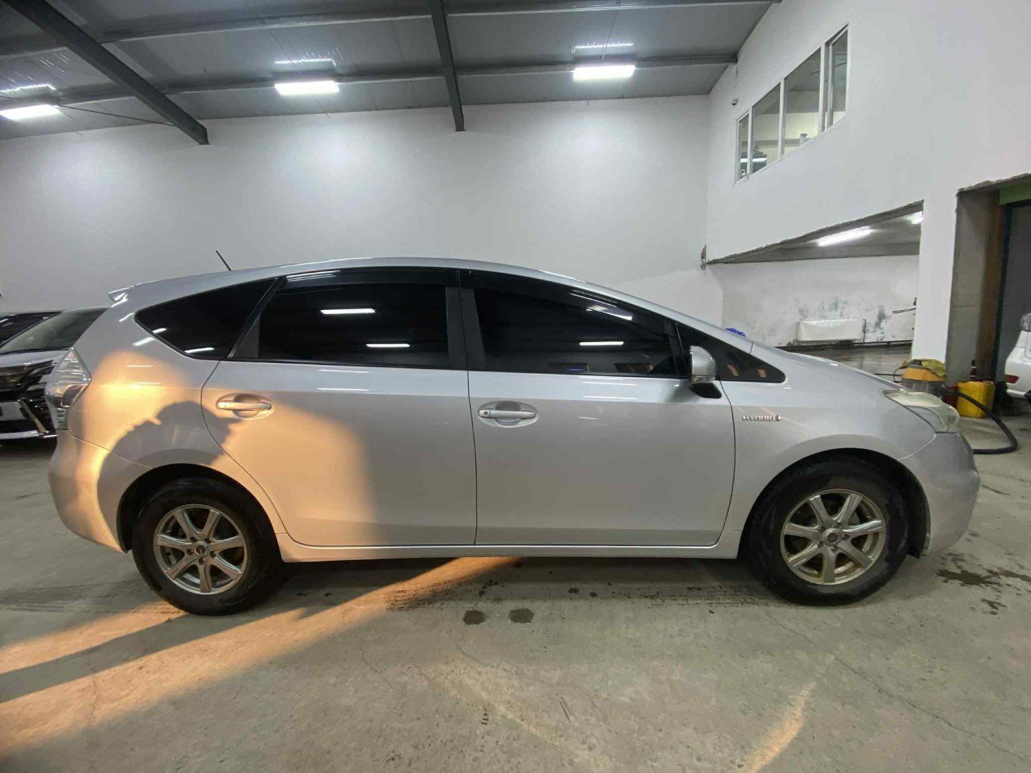 Toyota prius 41 зарна