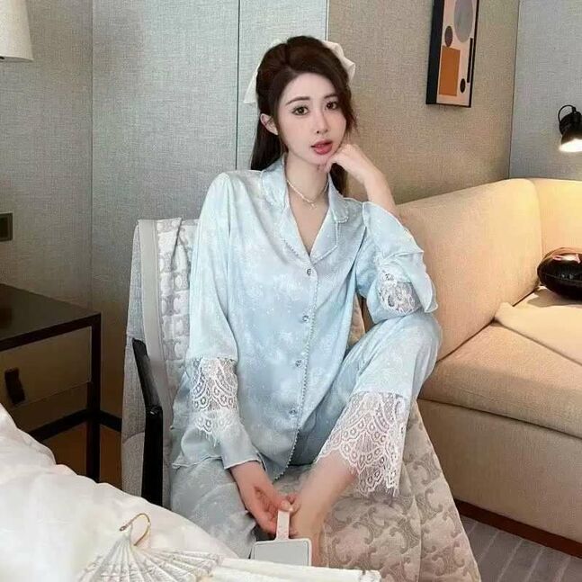 Торгон пажама, силкэн өмд цамц