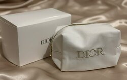 Dior pouch
