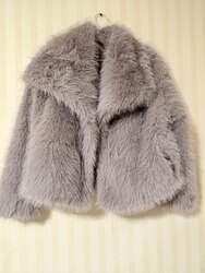 Үслэг гадуур хувцас 