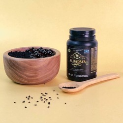 Хар үрийн тос