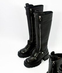 Эмэгтэй цэвэр арьс