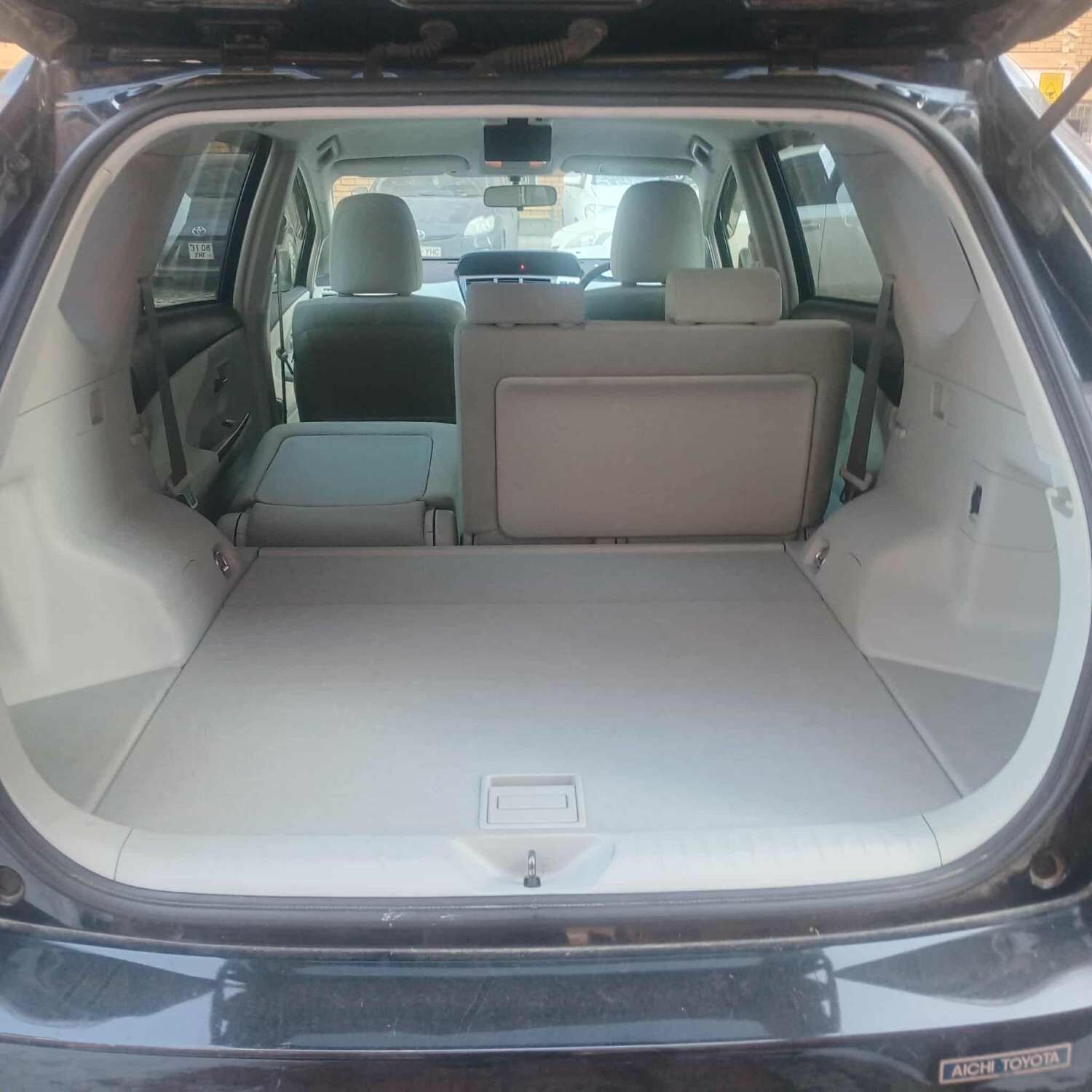 Toyota prius alpha a 2013/2025