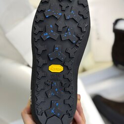 Bally бор илгэн өвлийн гутал