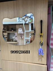 Дүрстэй наадаг толь