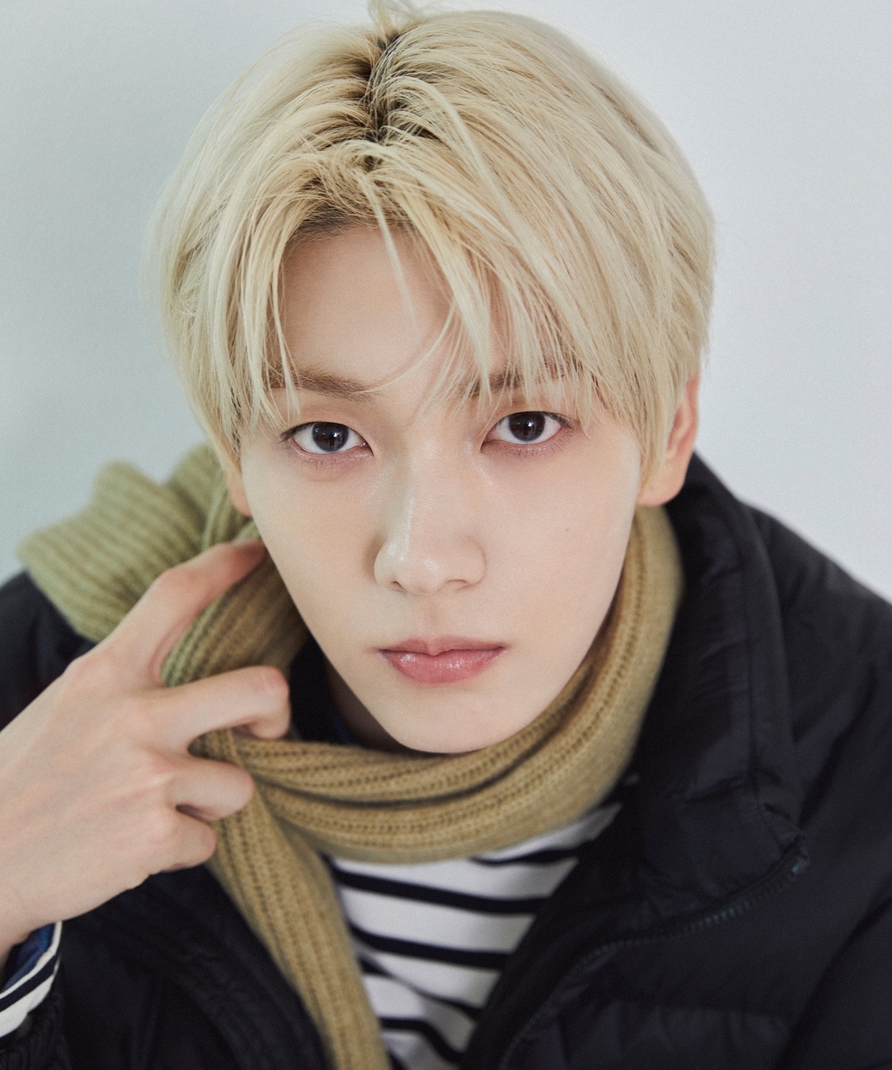 Authentic C Logo Lambswool Muffler