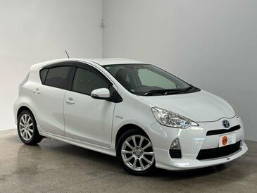 Toyota aqua 2013 