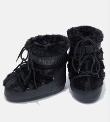 Moon boots