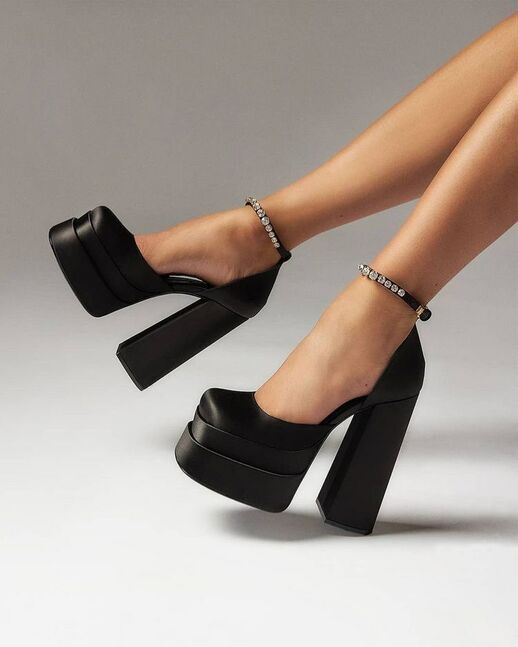 Platform heels 