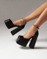 Platform heels 