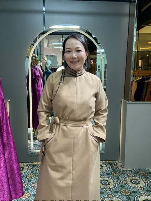 Оеглан мөртэы кашмер дээл