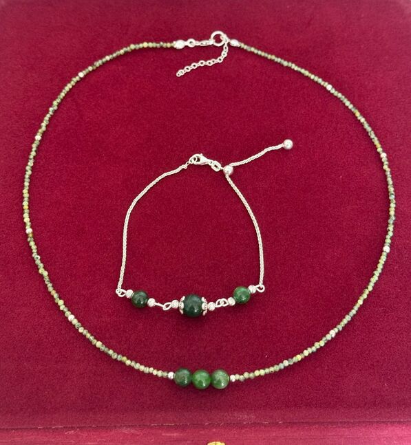 Эрдэнийн чулуу хаш