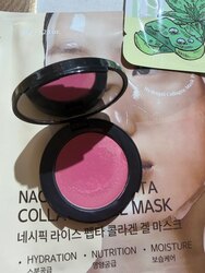 Armani , bobbi brown blush