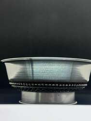 Дунд гарын мөнгөн аяга