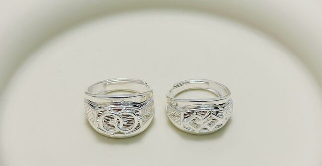 Хос мөнгөн бөгж