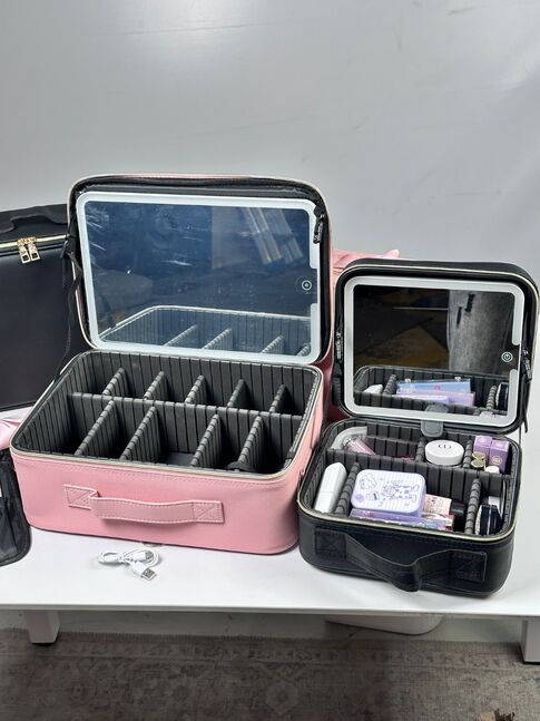 Лед гэрэлтэй гоо сайхны цүнх 