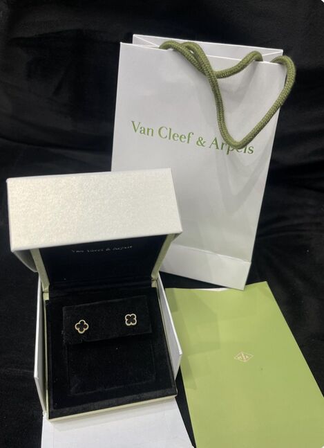 Vancleef mini ээмэг /хар өнгө/