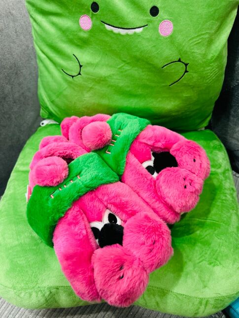 Бүгд ганц ганц байгаа 