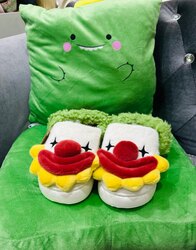 Бүгд ганц ганц байгаа 