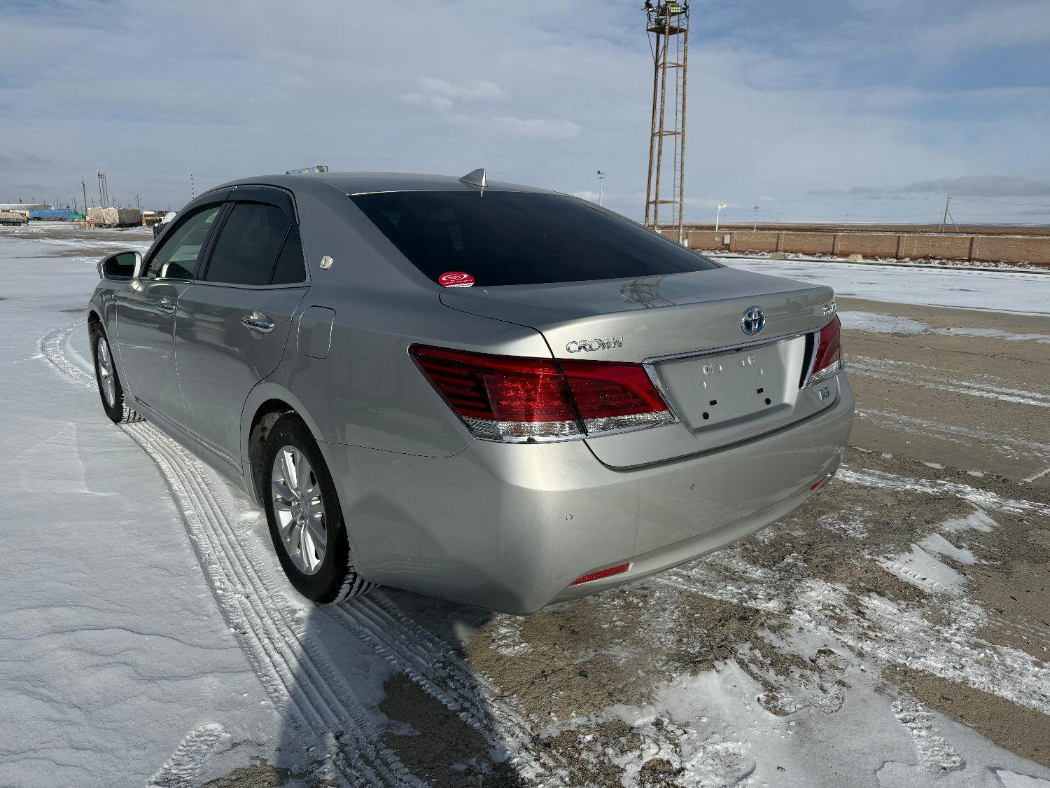 Toyota crown 210 hybrd 2016-2025