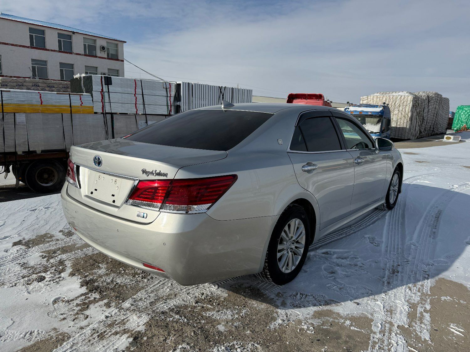 Toyota crown 210 hybrd 2016-2025