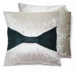 Цагаан торгомсог хамба /бантик