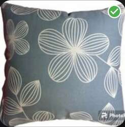 Цэцгэн хээтэй дэр