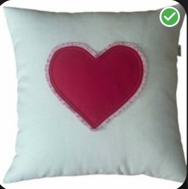 Цагаан дэр зүрхтэй/ягаан туузтай