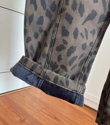 Дотортой жинс