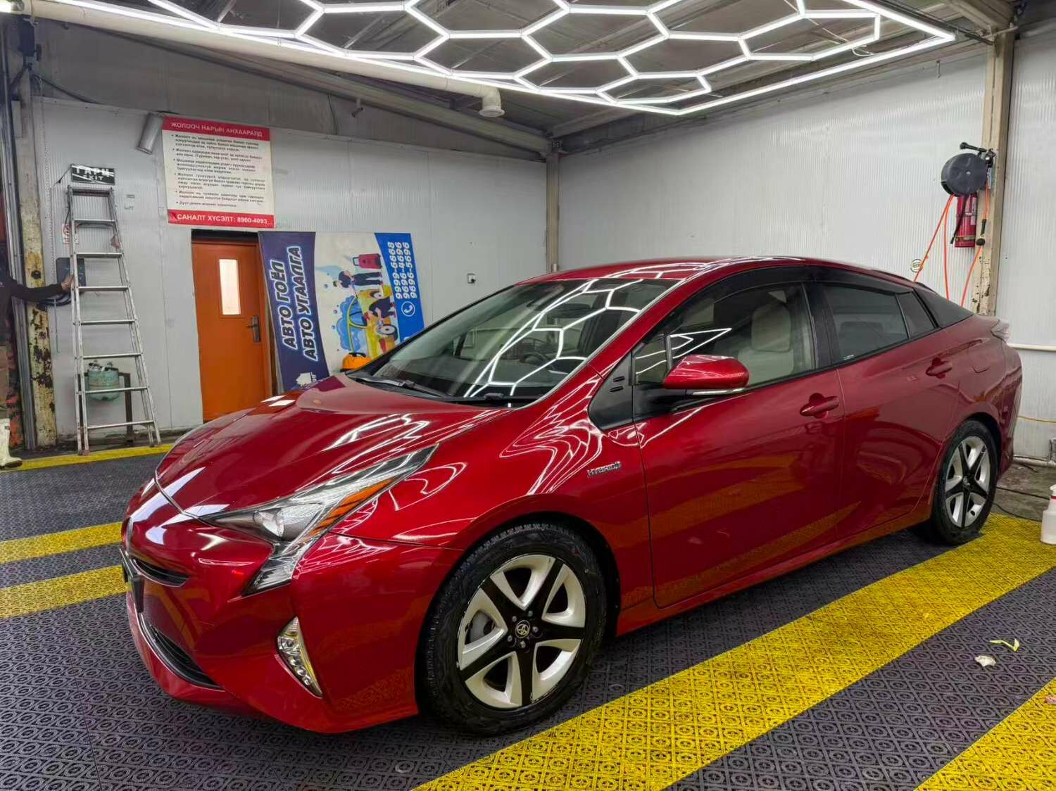 Toyota prius 50 2016/2025