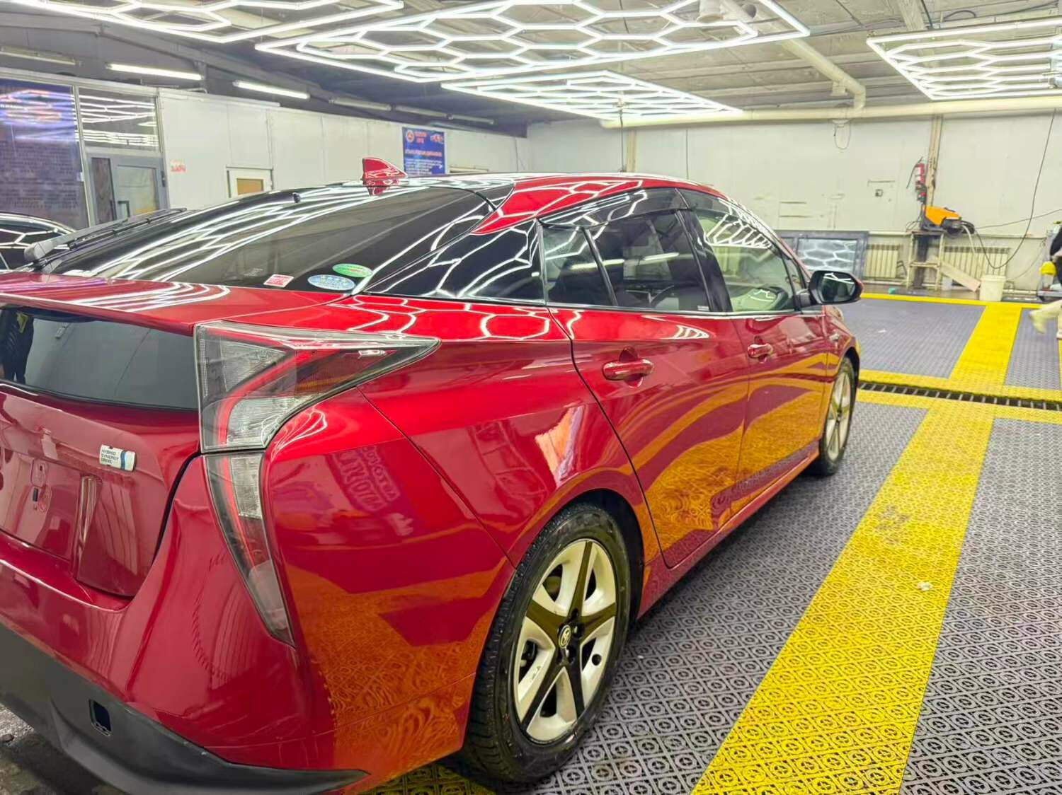 Toyota prius 50 2016/2025