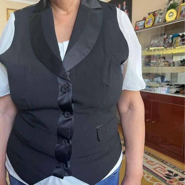 Эмэгтэй гоёлын жилетка
