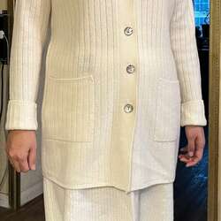 Ноолууран цамц, юбка.