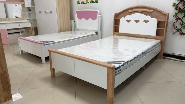 Хүүхдийн дан ор гэрэлтэй