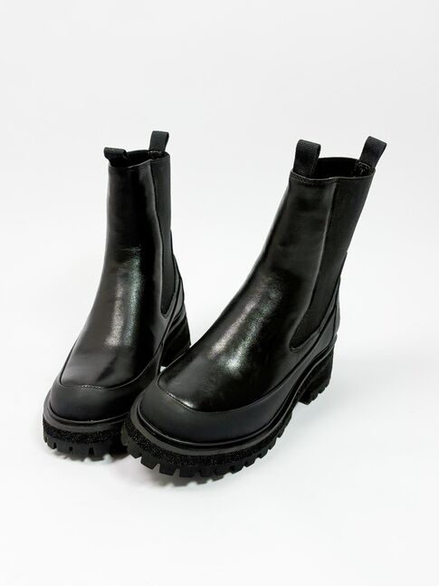 Эмэгтэй өьөл