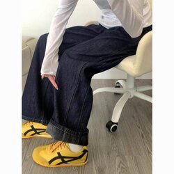 Дотортой жинс