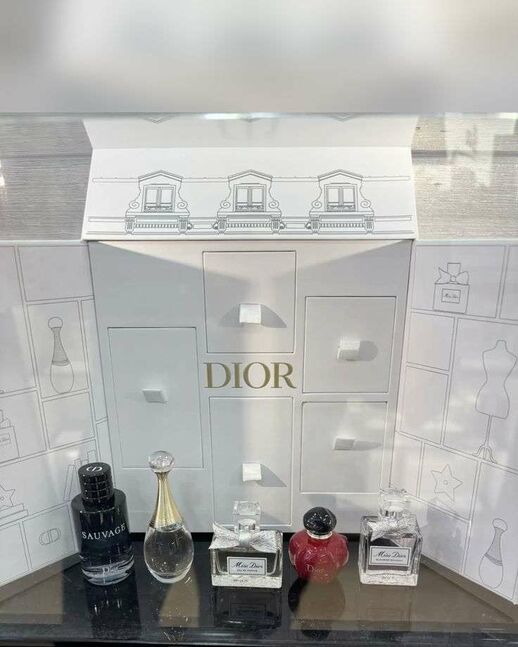 Dior Montaigne collection 