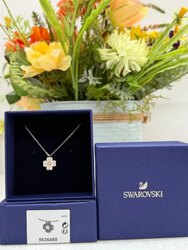 Swarovski зүүлт